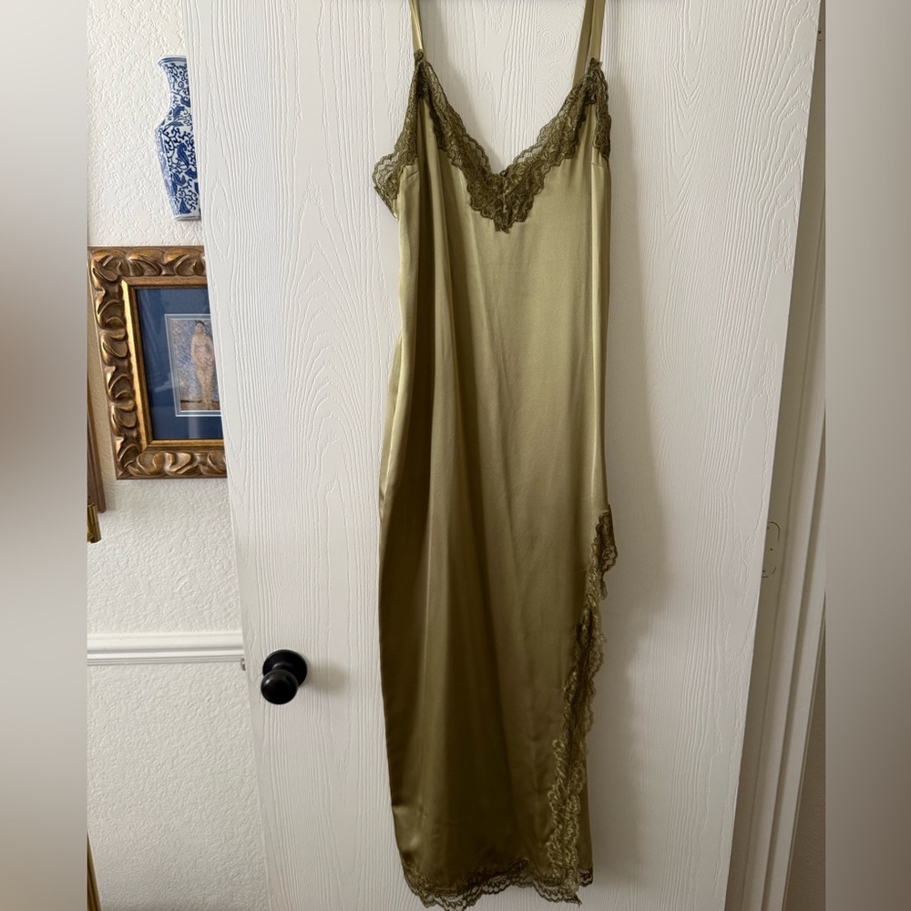 Reformation Karissa 100% Silk Midi Dress Olive Oil Green size 6 - Picture 3 of 16